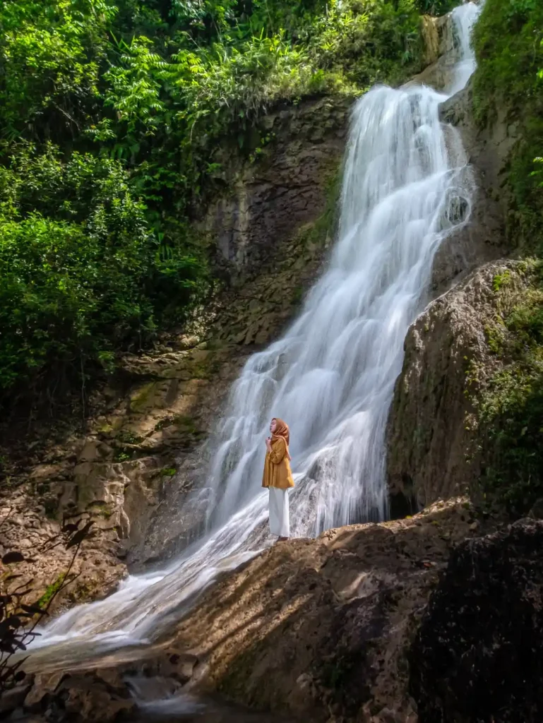 foto air terjun kembang soka