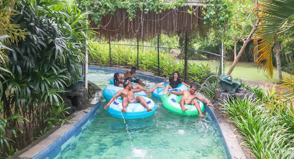 kolam renang grand puri waterpark